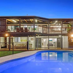  Holiday home Oceanic Drive 78 Warana Australia